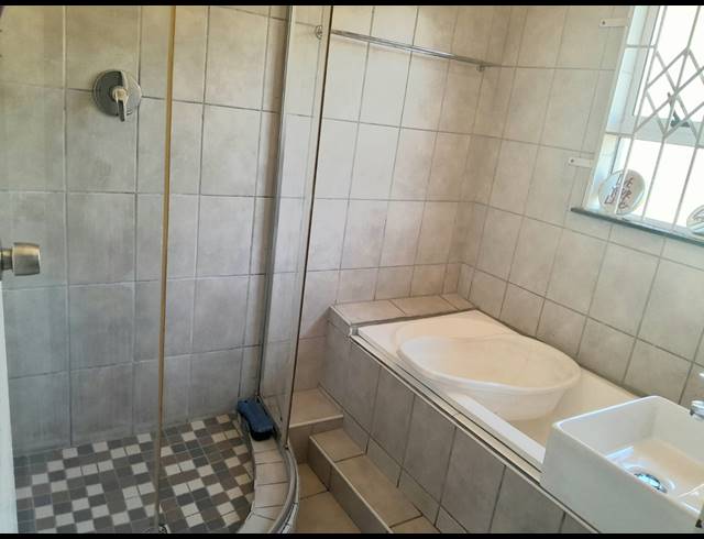 3 BEDROOM DUPLEX FOR SALE IN BLUFF